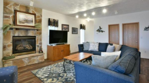 Seven Springs Woodridge 4 Bedroom Premium Condo, Deck with Mountain Views condo